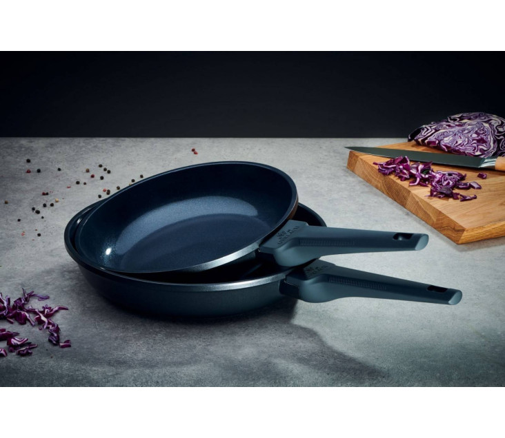 Zestaw garnków 10 el. MODEL...