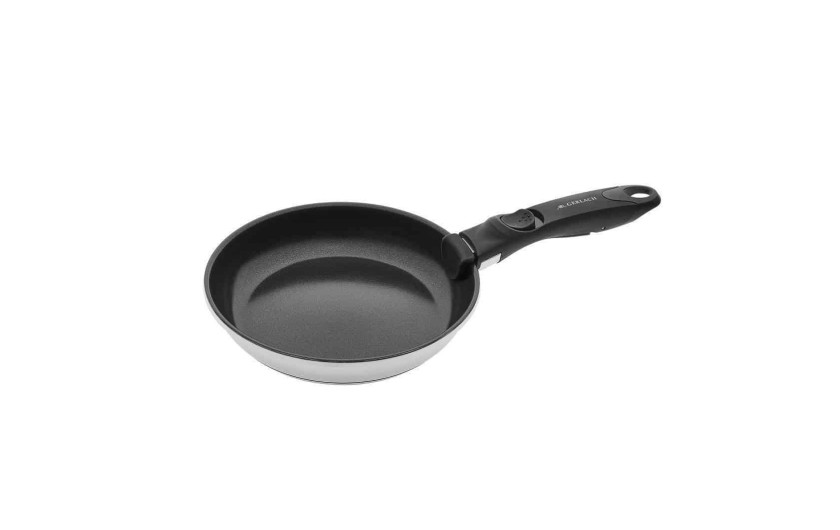 SMART STEEL patelnia 20cm + garnek 18cm (2l) + rączka
