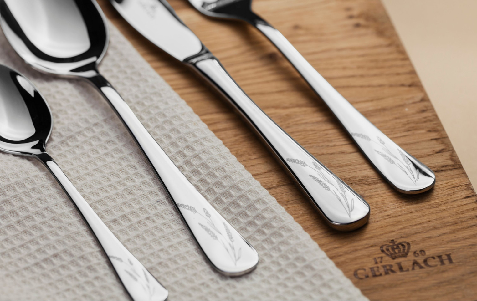 Zestaw sztućców 24 szt. FLOW HERBS jasny