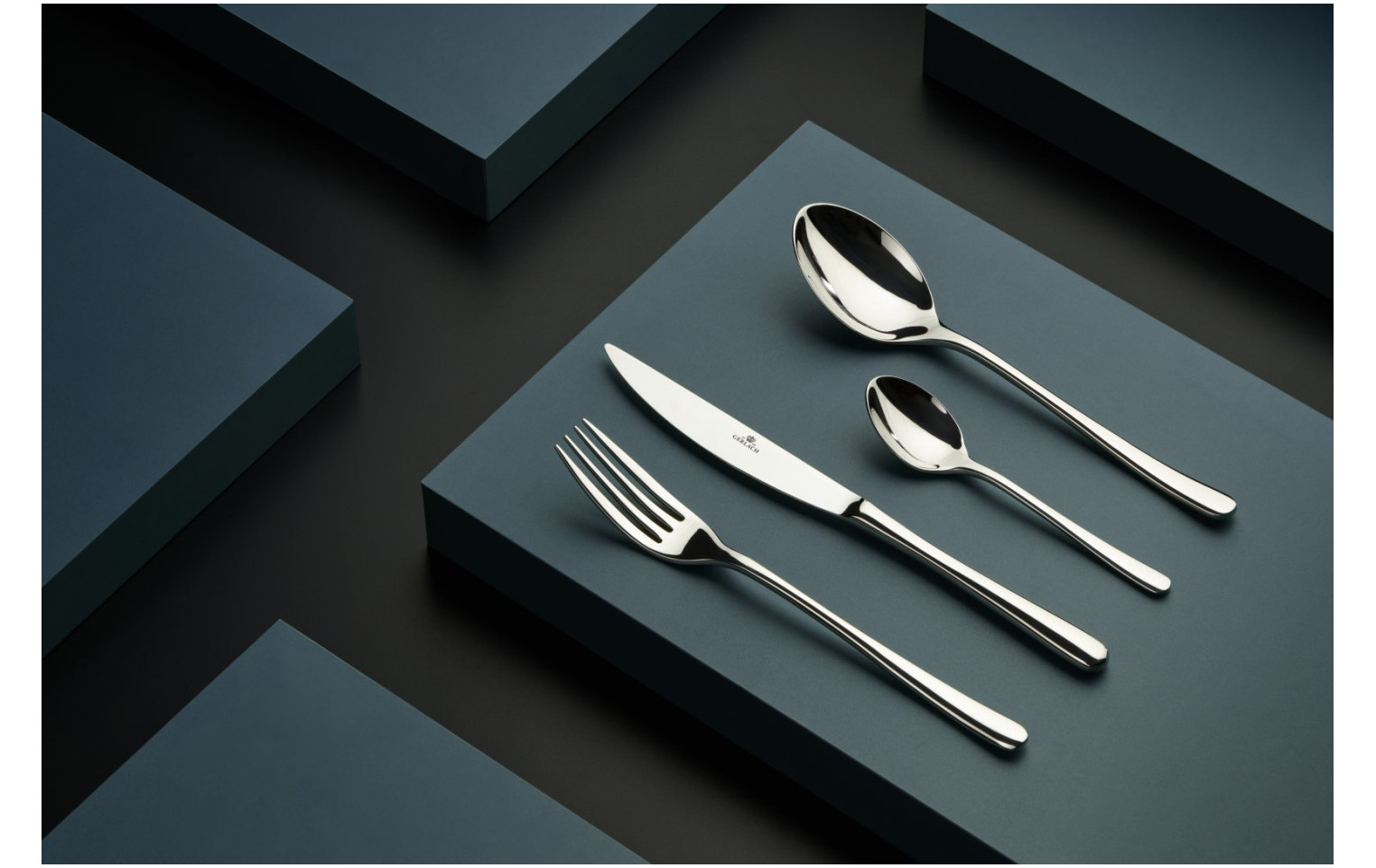 Zestaw sztućców dla 12 osób MUZA w walizce + zestaw noży w bloku LOFT