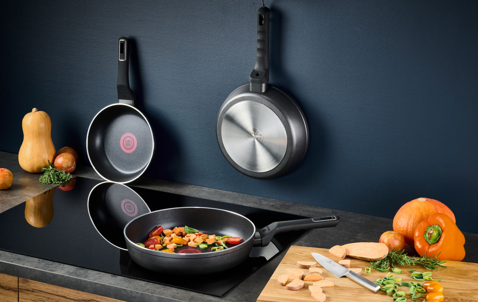 Zestaw garnków SUPERIOR + zestaw sztućców FLAMES 68 szt. + kpl. noży STYLE PLUS + 3x patelnie AMBIENTE THERMOCOAT + pokrywki