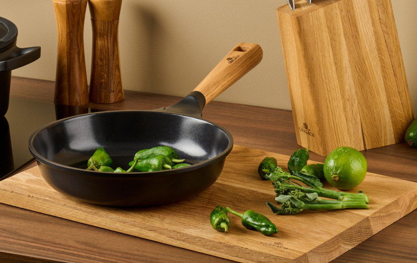 OUTLET - Patelnia aluminiowa NATUR EVO 28 cm