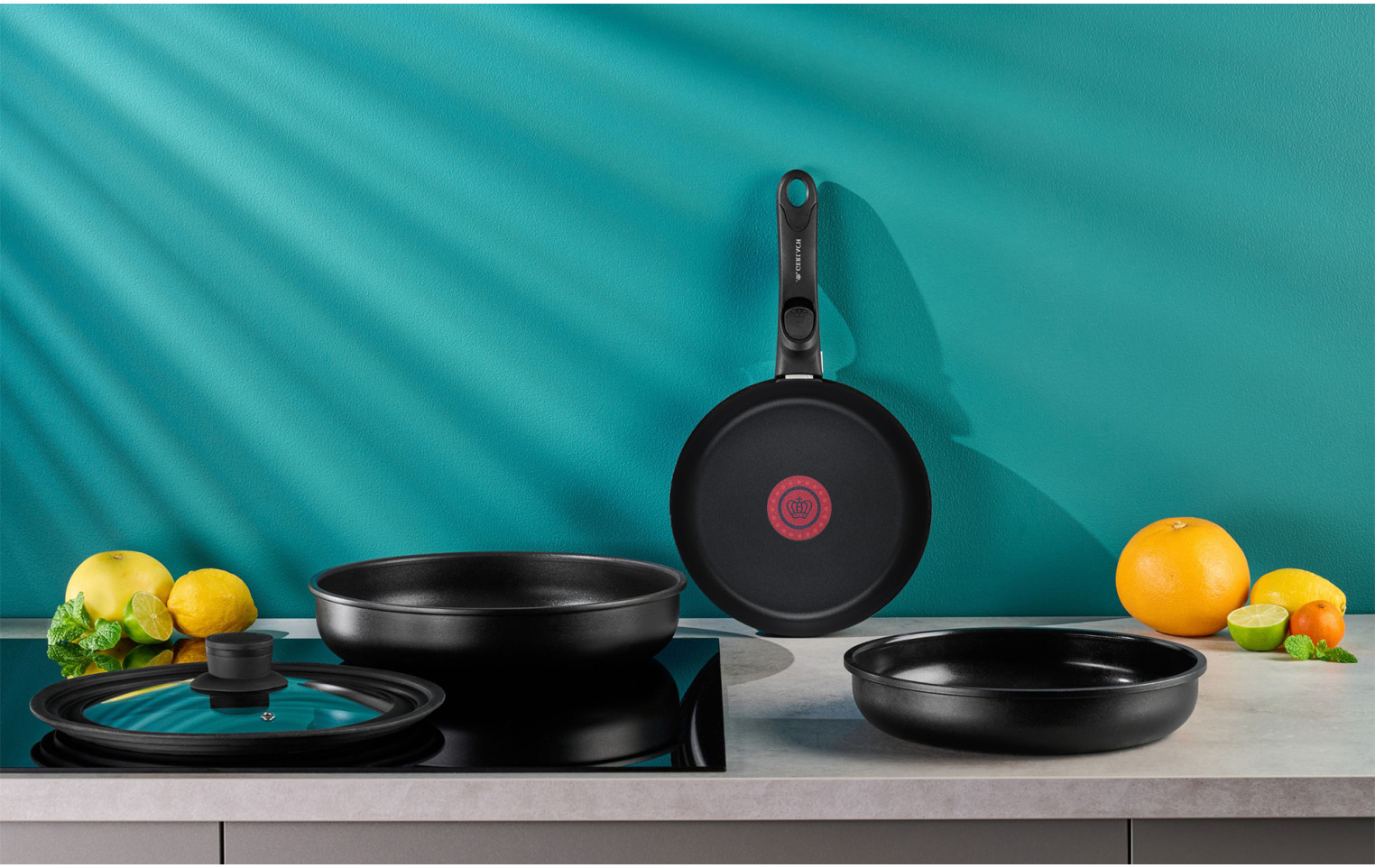 Packshot_patelnie_smart_thermocoat_duza_z_raczka_1080p_5901035510654.jpg