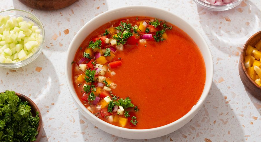 Letnie gazpacho – obiad prosto z lodówki!