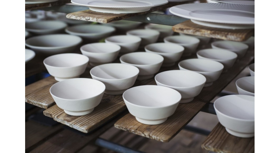 Co jest lepsze – porcelana czy ceramika?