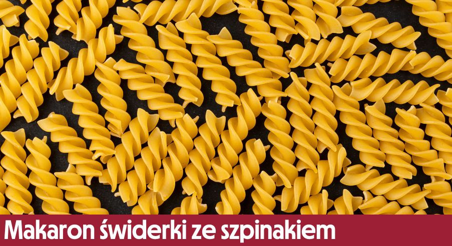 Makaron świderki ze szpinakiem i bekonem – prosty pomysł na obiad