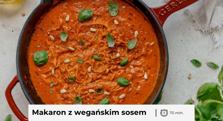 Makaron z sosem pomidorowym – wegański i aromatyczny