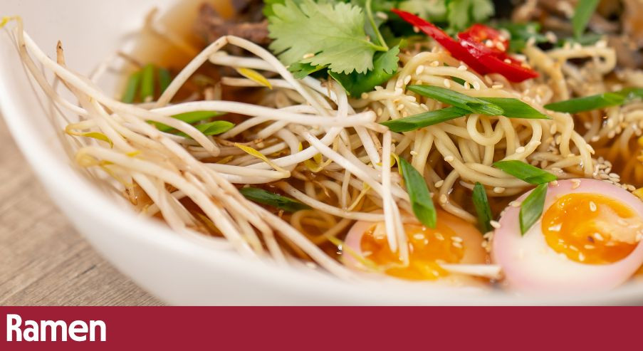 Ramen – japoński bulion mięsny z dodatkami