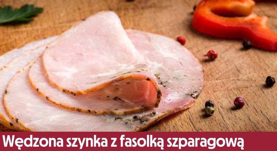Wędzona szynka z fasolką szparagową i pieczonymi ziemniakami – przygotuj sezonowy obiad