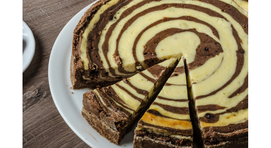 Ciasto zebra z kremem budyniowym – przepis na słodki deser