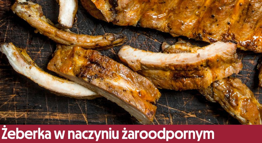 Żeberka w naczyniu żaroodpornym – z dodatkiem suszonych owoców!